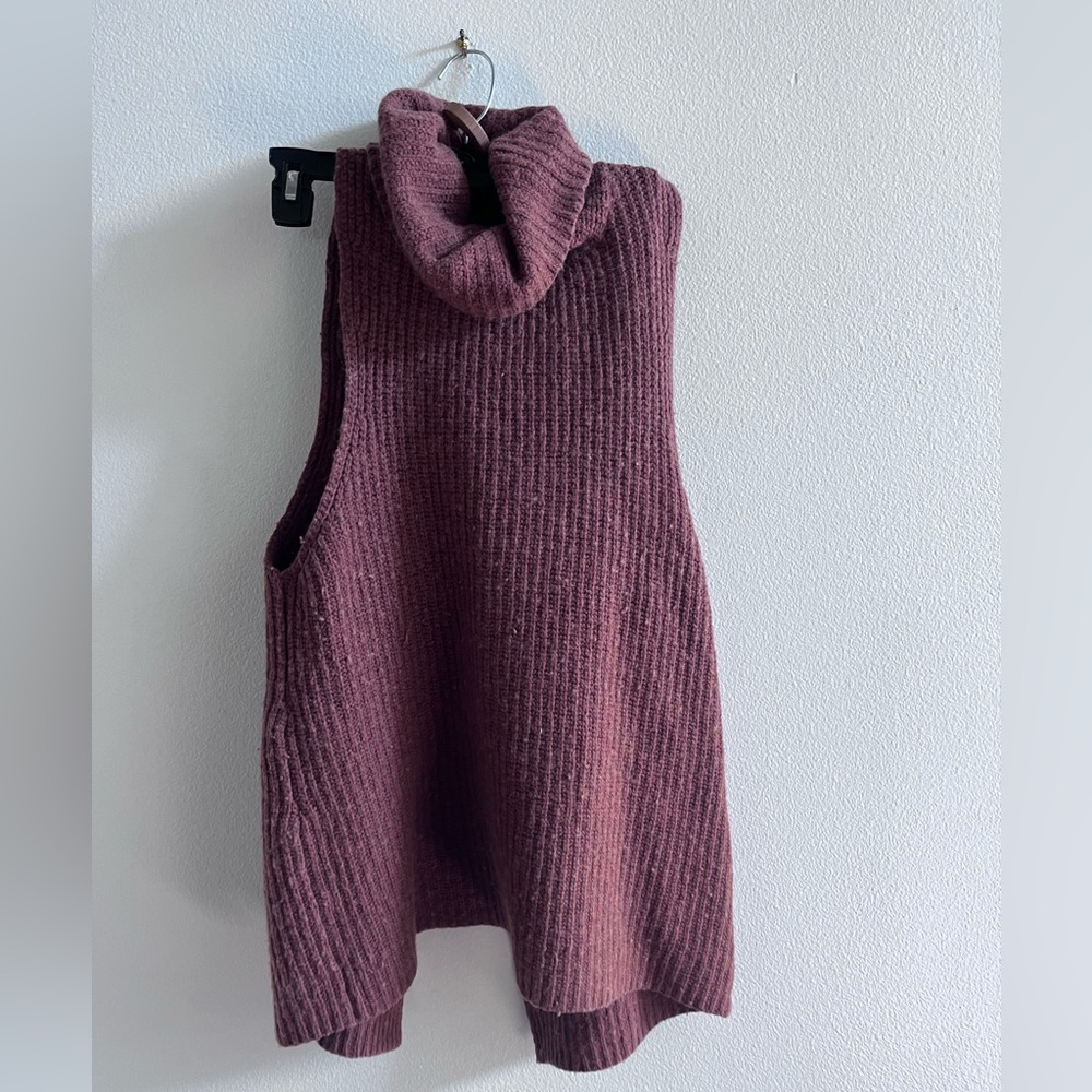 Free people sleeveless turtleneck tunic sweater